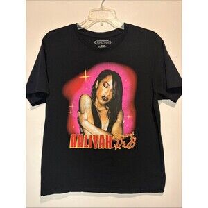 Aaliyah Princess of R&B T-Shirt Black Short Sleeve Front Photo Graphic Size M